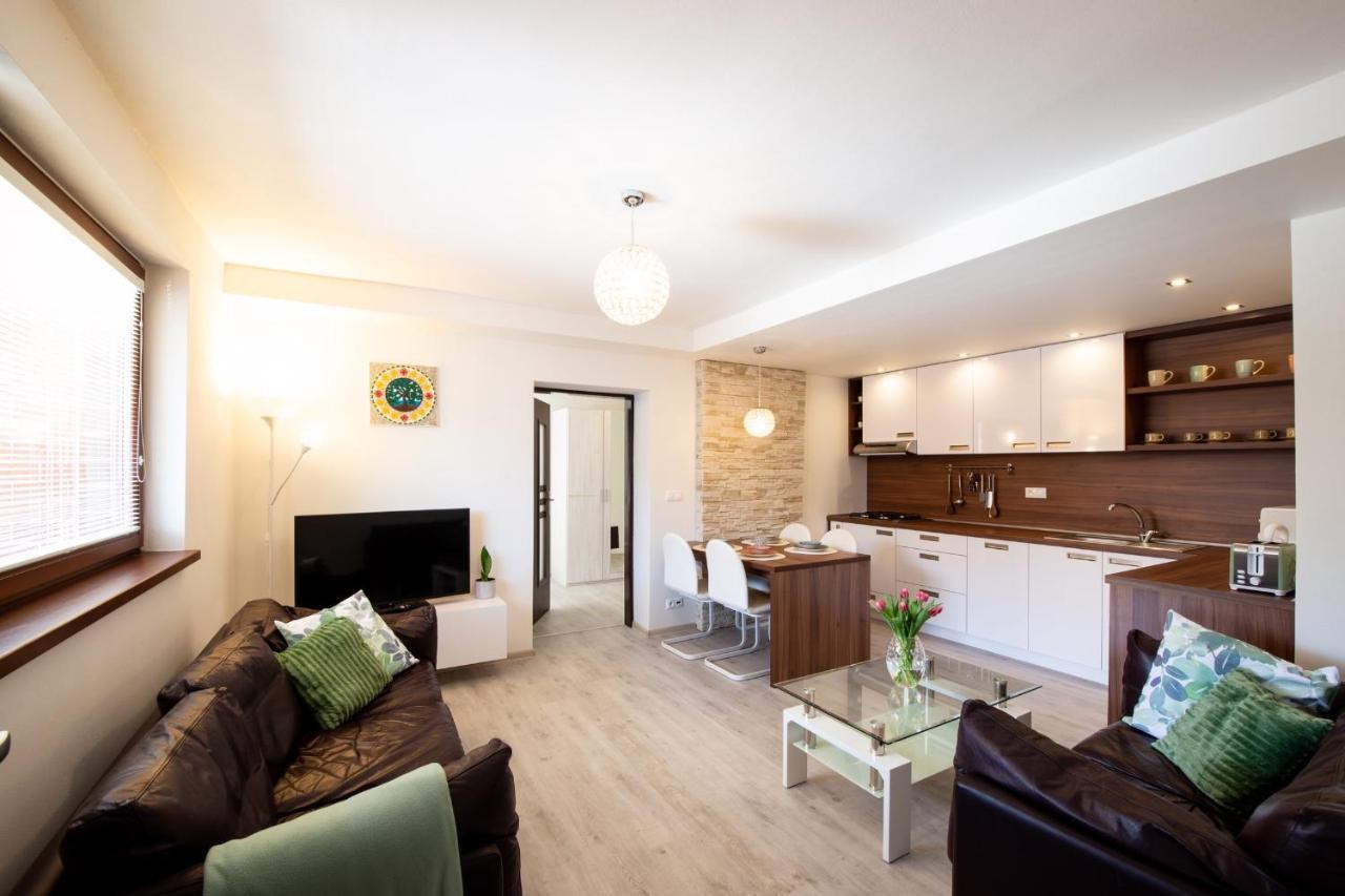 Apartman Mandala Banská Bystrica Exteriör bild